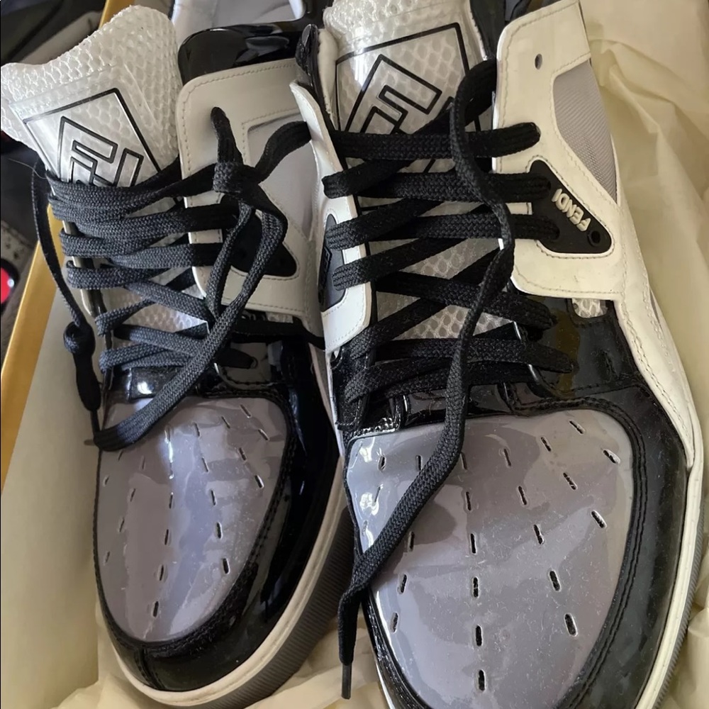 Fendi Runway shoes with box & tags 9/10 condition